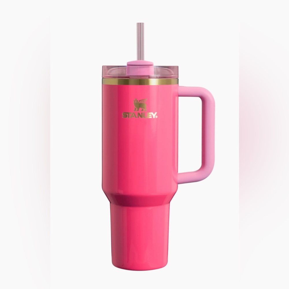 NWT LIMITED EDITION PINK PARADE Stanley
Quencher H2.0 FlowState Tumbler 40oz